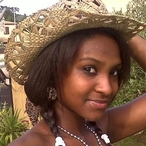Laurelie - Mutrux - Vaud | Site coquin