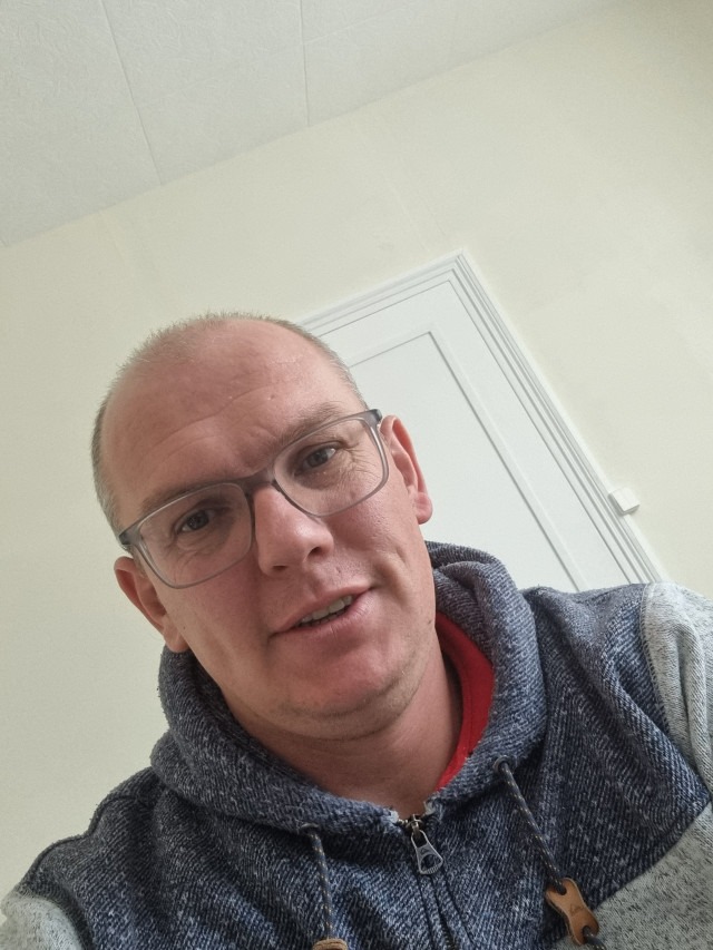 Paul-david - Etagnières - Vaud | Site coquin