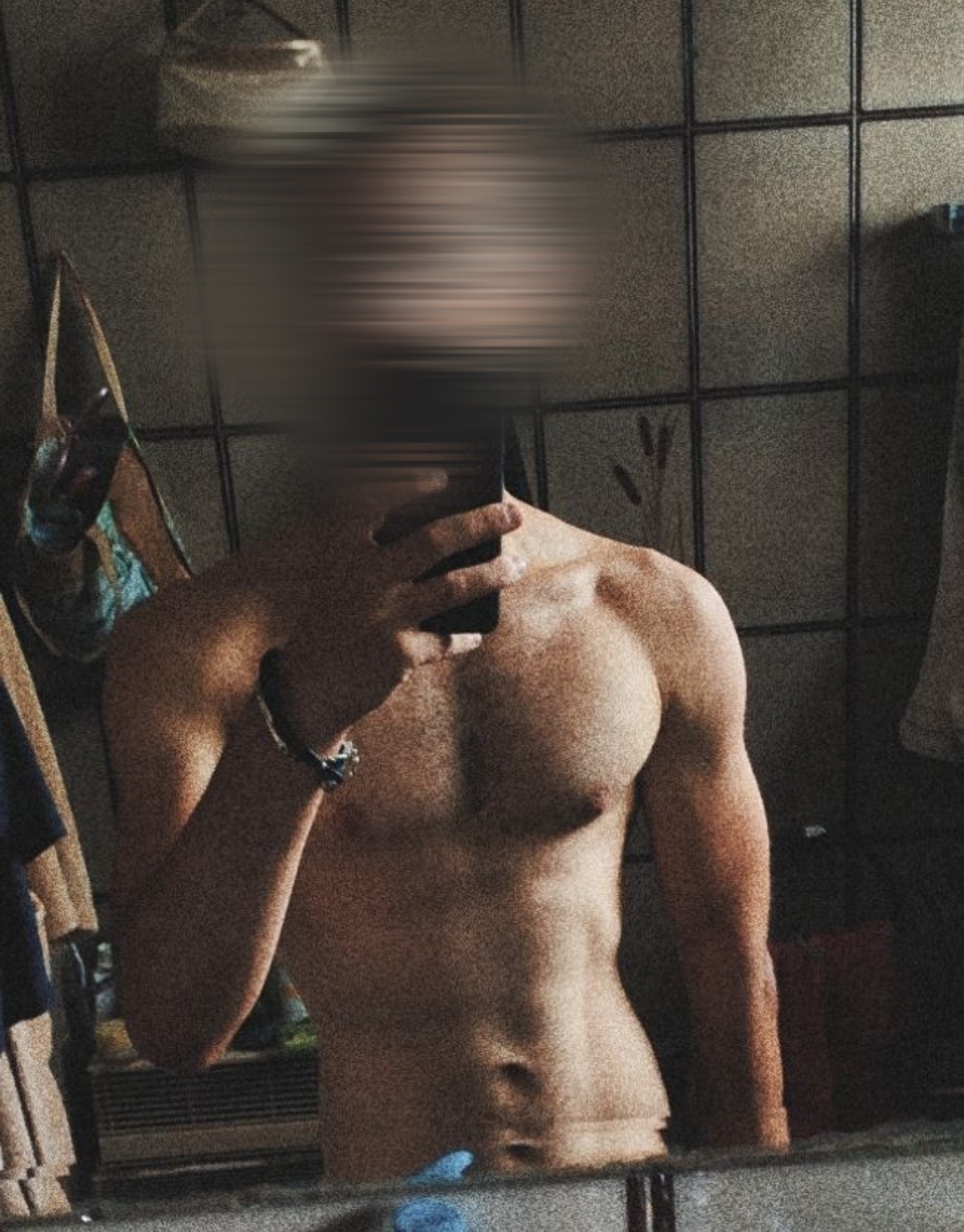 Ghassen - Arnex-sur-Nyon - Vaud | Site coquin